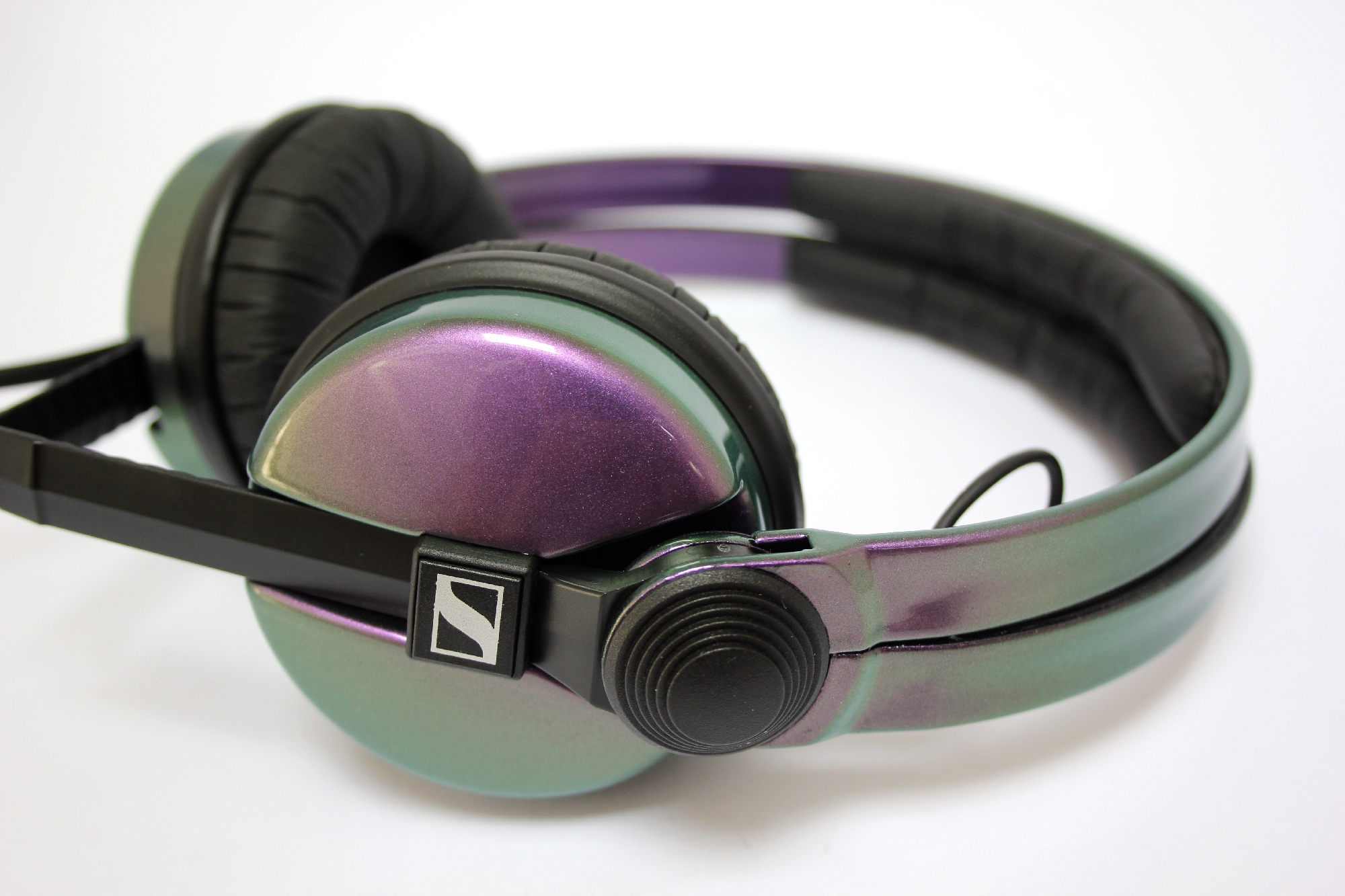 Headphones discount purple colour