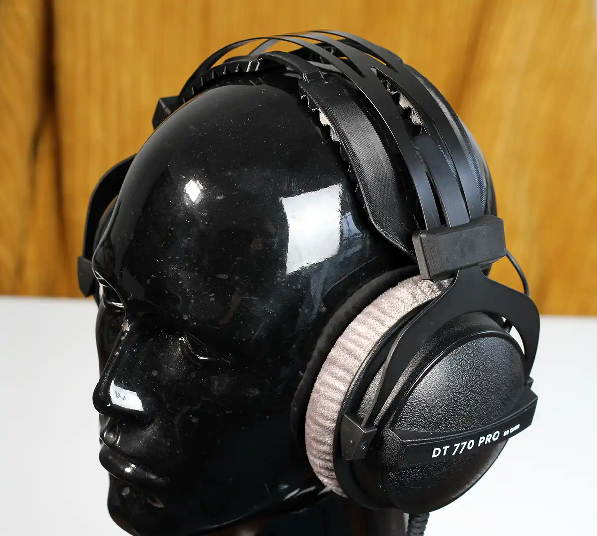 Support strap to improve the comfort of the DT770 DT880 DT990